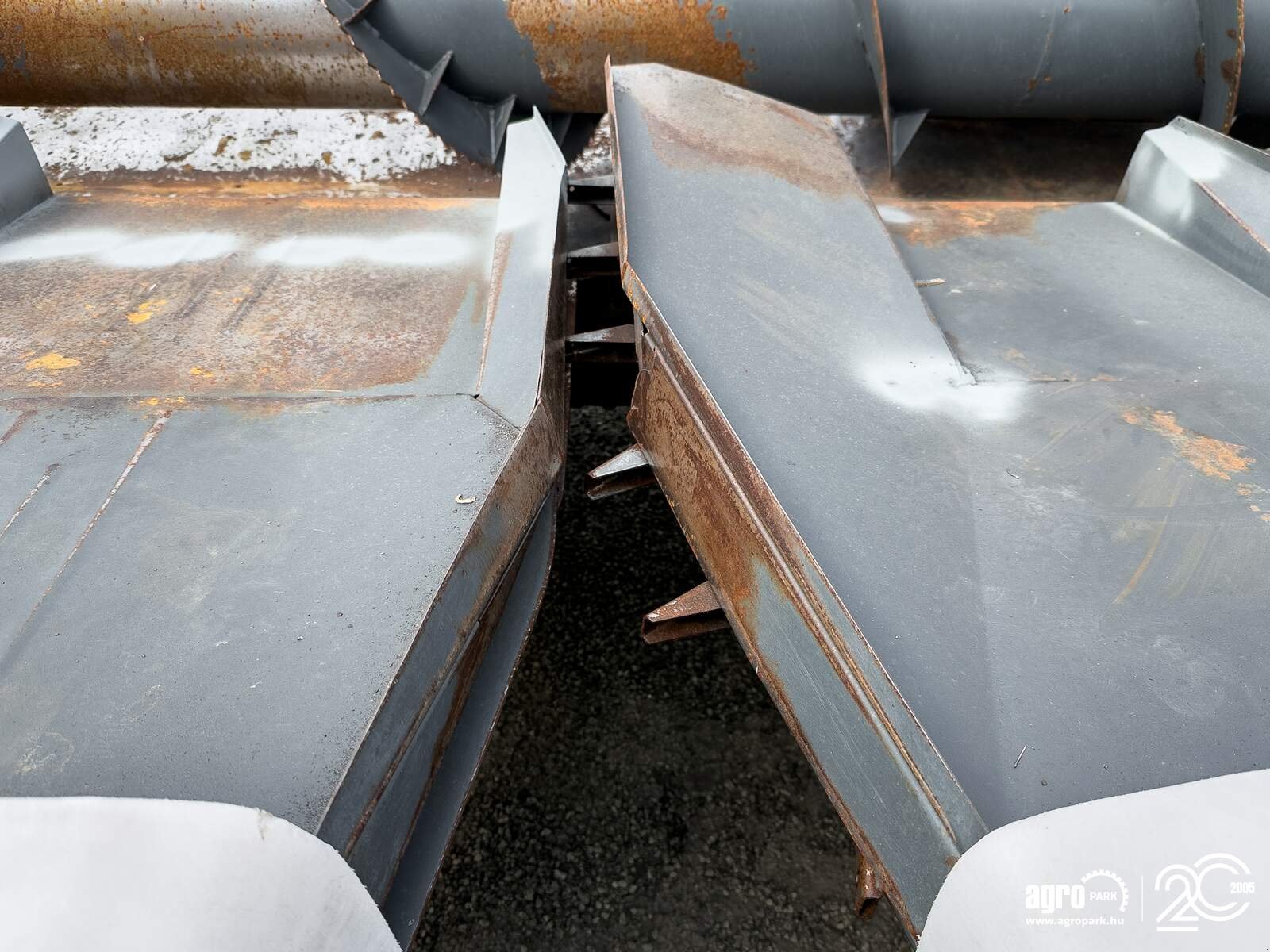 Schneidwerk του τύπου NAS 876 8 rows, 75 cm row spacing, for New Holland combines, Gebrauchtmaschine σε Csengele (Φωτογραφία 12)