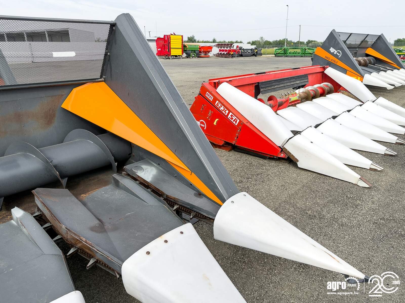 Schneidwerk του τύπου NAS 876 8 rows, 75 cm row spacing, for New Holland combines, Gebrauchtmaschine σε Csengele (Φωτογραφία 13)