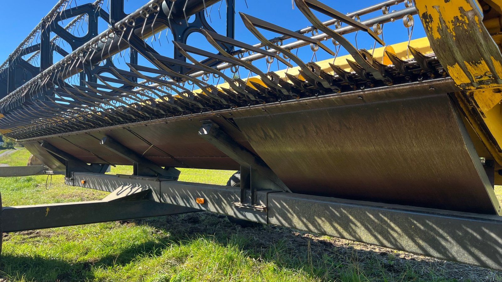 Schneidwerk des Typs New Holland 24 fod skærebord Standard skærebord m vogn, Gebrauchtmaschine in Vejle (Bild 5)