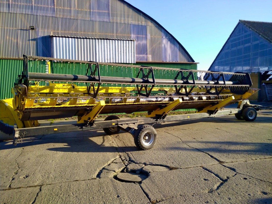 Schneidwerk typu New Holland 30 V mit Wagen, Gebrauchtmaschine v Liebenwalde (Obrázek 4)