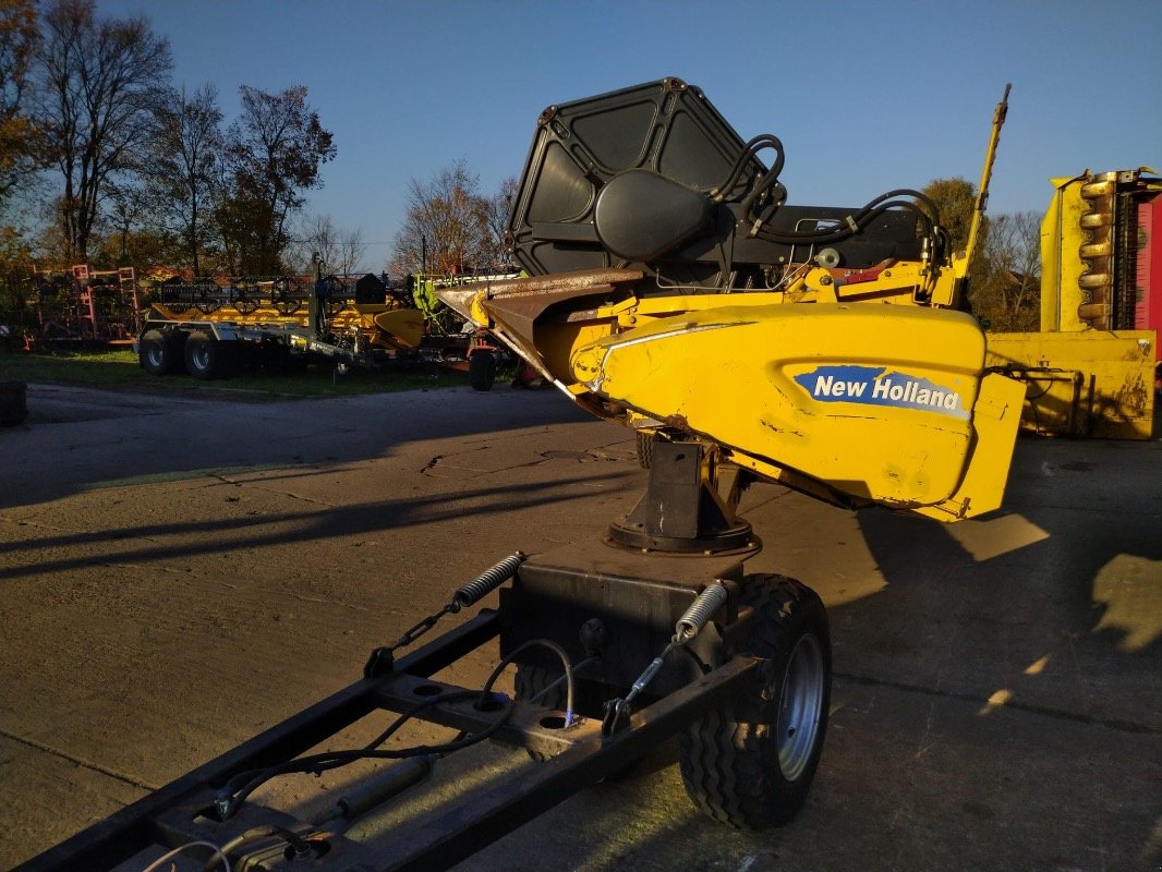 Schneidwerk typu New Holland 30 V mit Wagen, Gebrauchtmaschine v Liebenwalde (Obrázek 14)