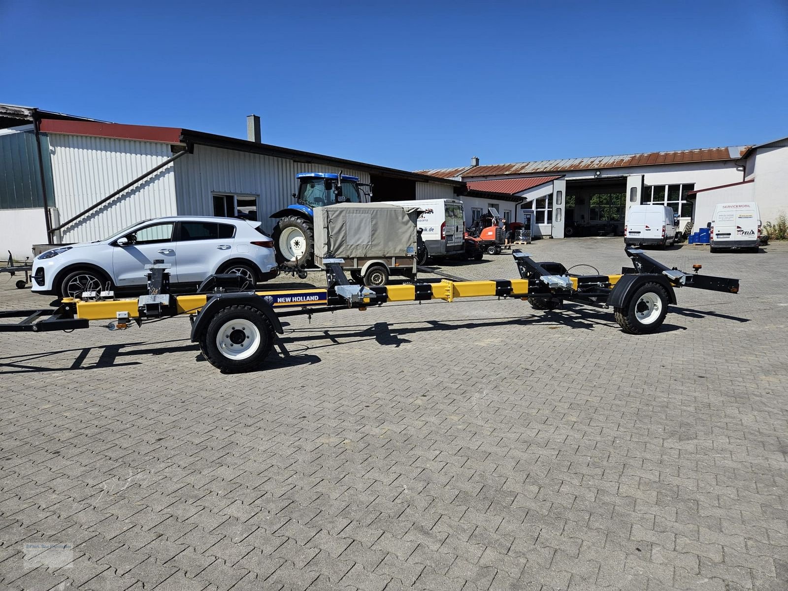 Schneidwerk des Typs New Holland 4WT 25ft 7,6m, Neumaschine in Erlbach (Bild 1)