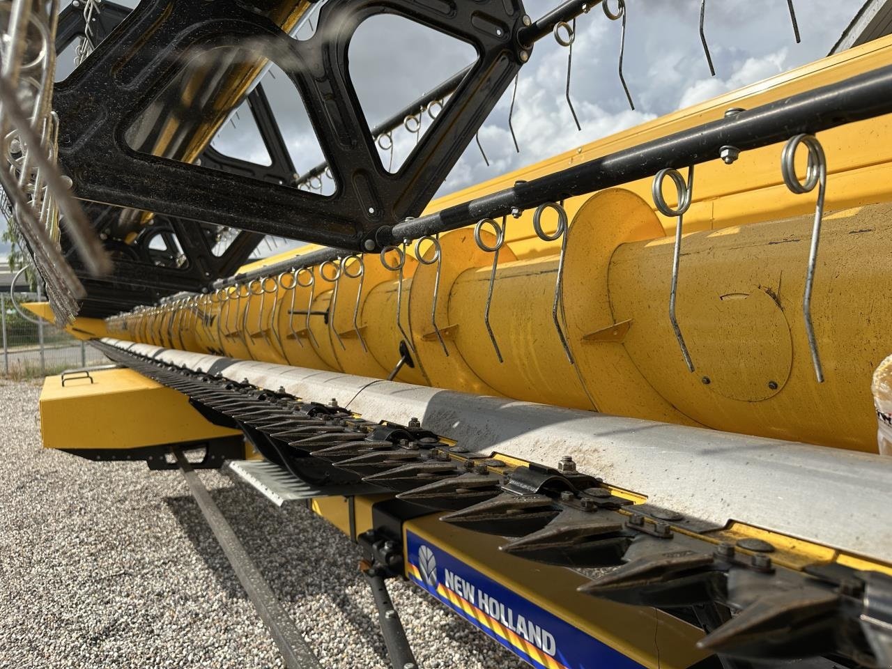 Schneidwerk des Typs New Holland 760CG 10,7M/35FT VF, Gebrauchtmaschine in Skjern (Bild 9)