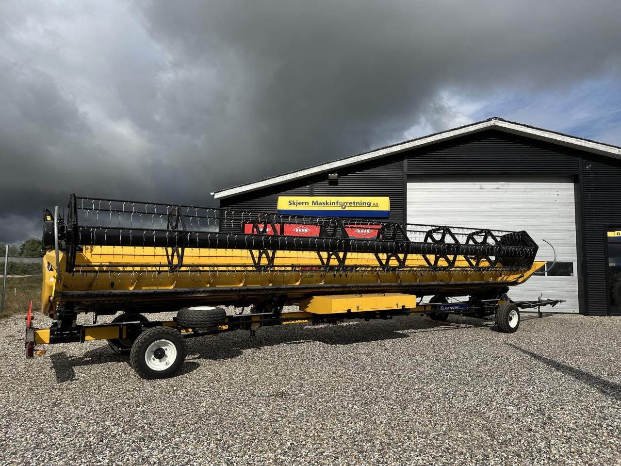 Schneidwerk des Typs New Holland 760CG 10,7M/35FT VF, Gebrauchtmaschine in Skjern (Bild 1)