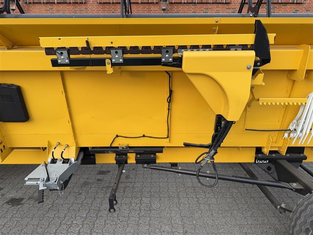 Schneidwerk des Typs New Holland 760CG 35” VarioFeed HD, Gebrauchtmaschine in Gjerlev J. (Bild 9)