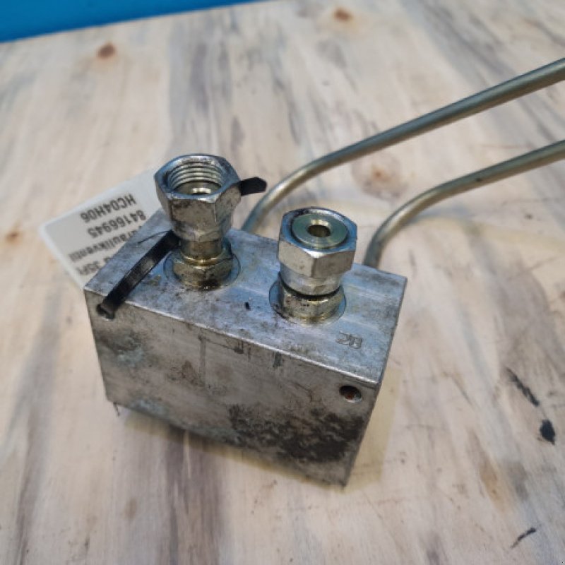 Schneidwerk des Typs New Holland 760CG, Gebrauchtmaschine in Hemmet (Bild 4)