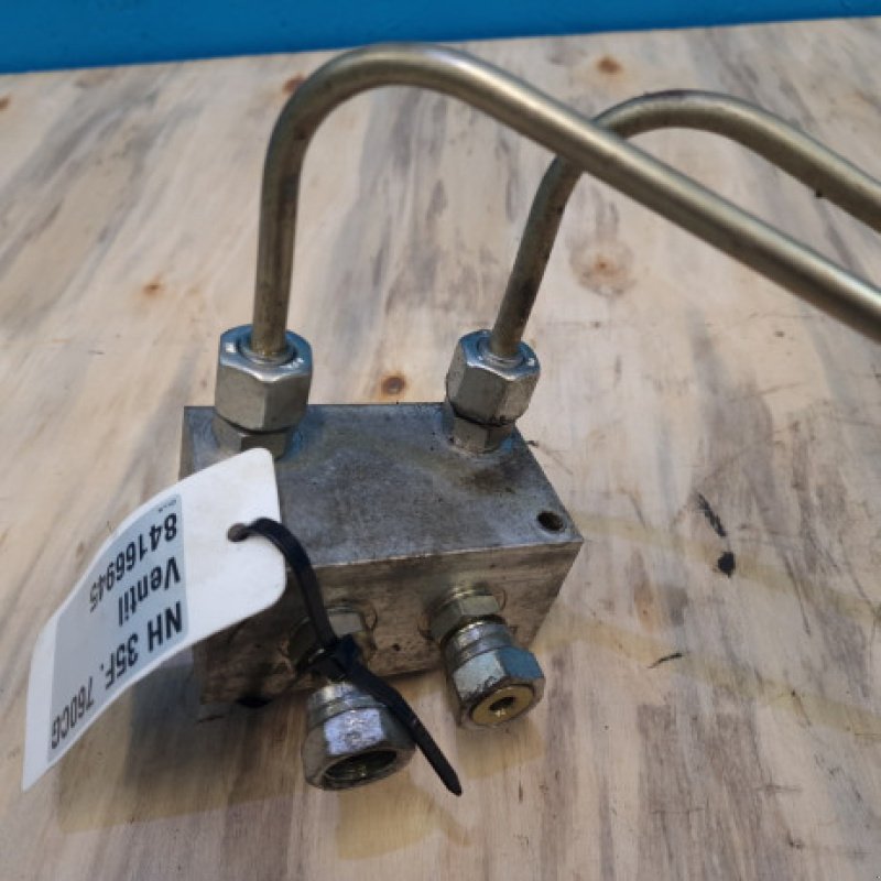 Schneidwerk des Typs New Holland 760CG, Gebrauchtmaschine in Hemmet (Bild 2)