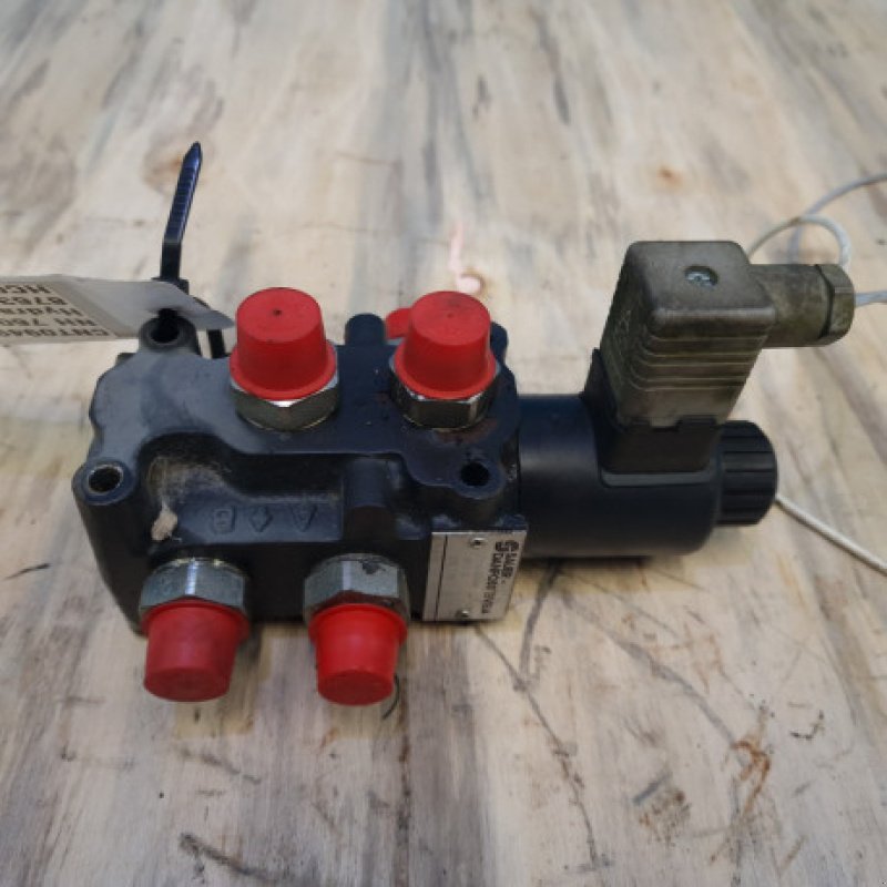 Schneidwerk des Typs New Holland 760CG, Gebrauchtmaschine in Hemmet (Bild 3)