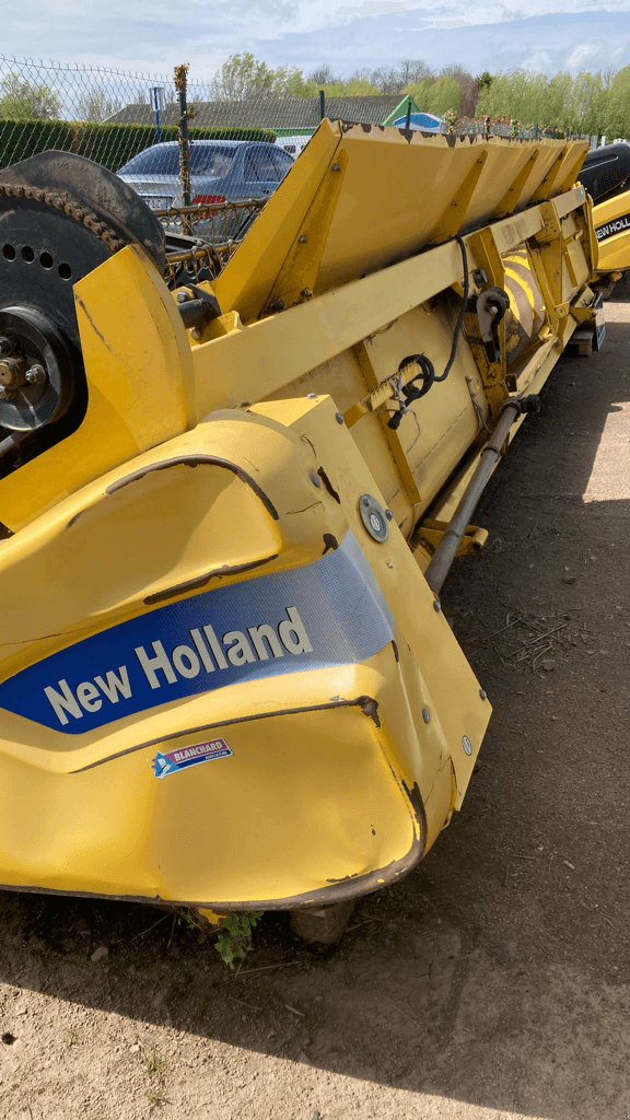 Schneidwerk typu New Holland 7M30, Gebrauchtmaschine v CINTHEAUX (Obrázok 7)