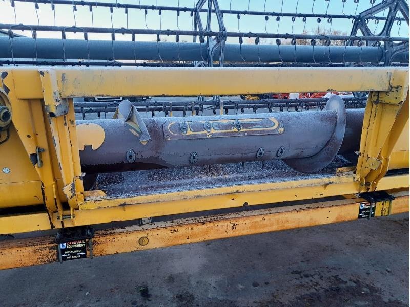 Schneidwerk typu New Holland 7M32, Gebrauchtmaschine v PONTIVY (Obrázek 4)
