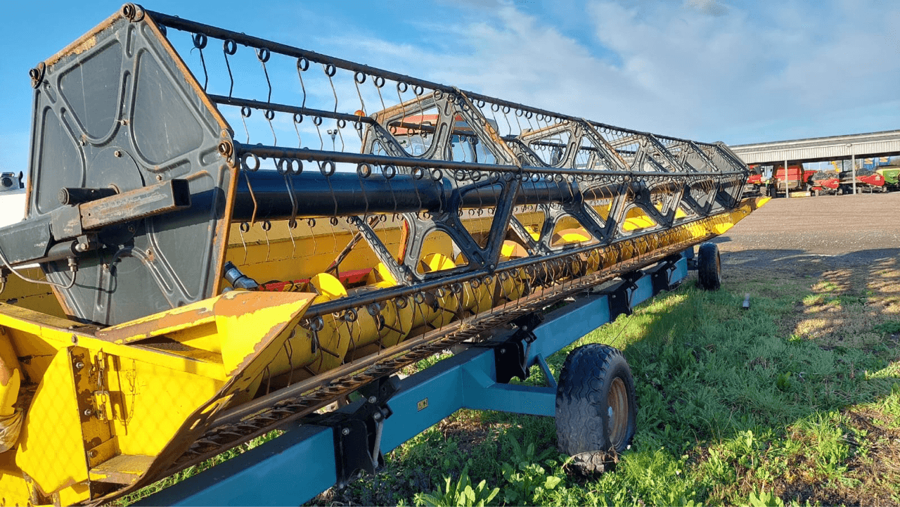 Schneidwerk des Typs New Holland 9.15 M, Gebrauchtmaschine in TREMEUR (Bild 5)