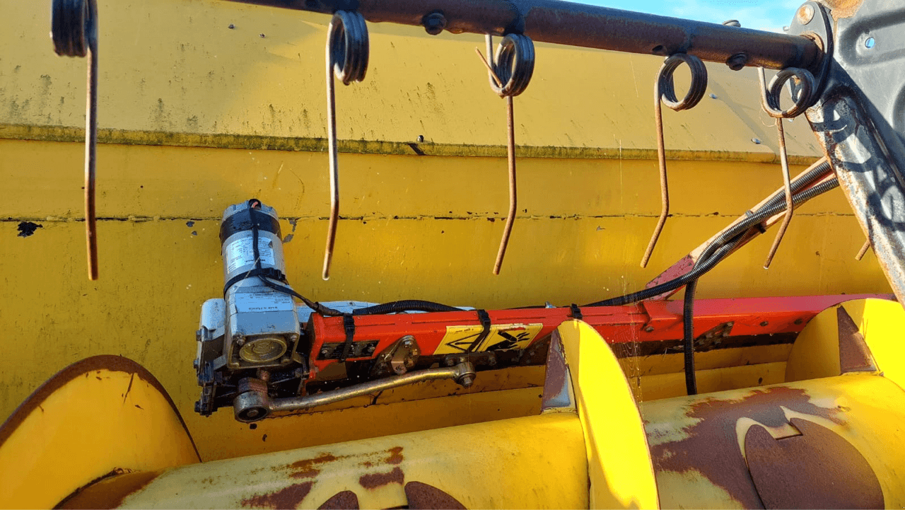 Schneidwerk des Typs New Holland 9.15 M, Gebrauchtmaschine in TREMEUR (Bild 11)