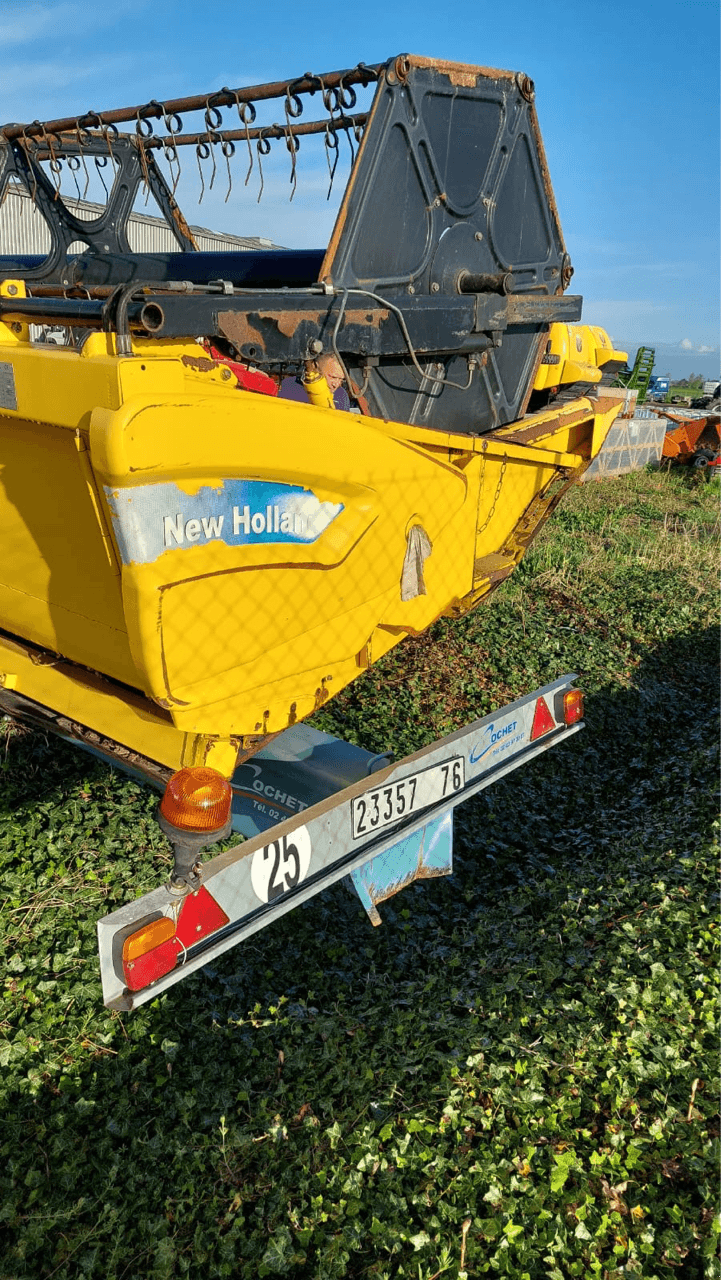 Schneidwerk des Typs New Holland 9.15 M, Gebrauchtmaschine in TREMEUR (Bild 7)