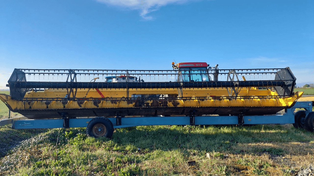 Schneidwerk des Typs New Holland 9.15 M, Gebrauchtmaschine in TREMEUR (Bild 1)