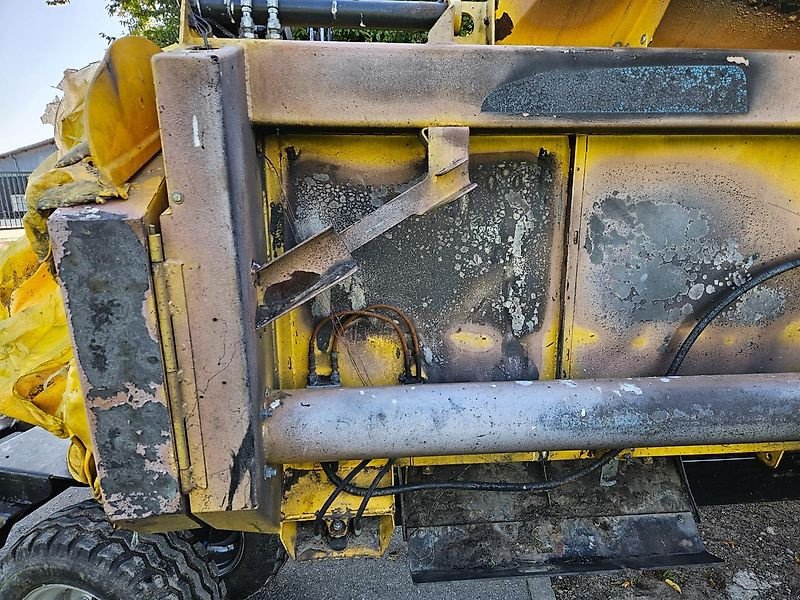 Schneidwerk des Typs New Holland Getreideschneidwerk 10.67m Brandschaden, Gebrauchtmaschine in Honigsee (Bild 10)