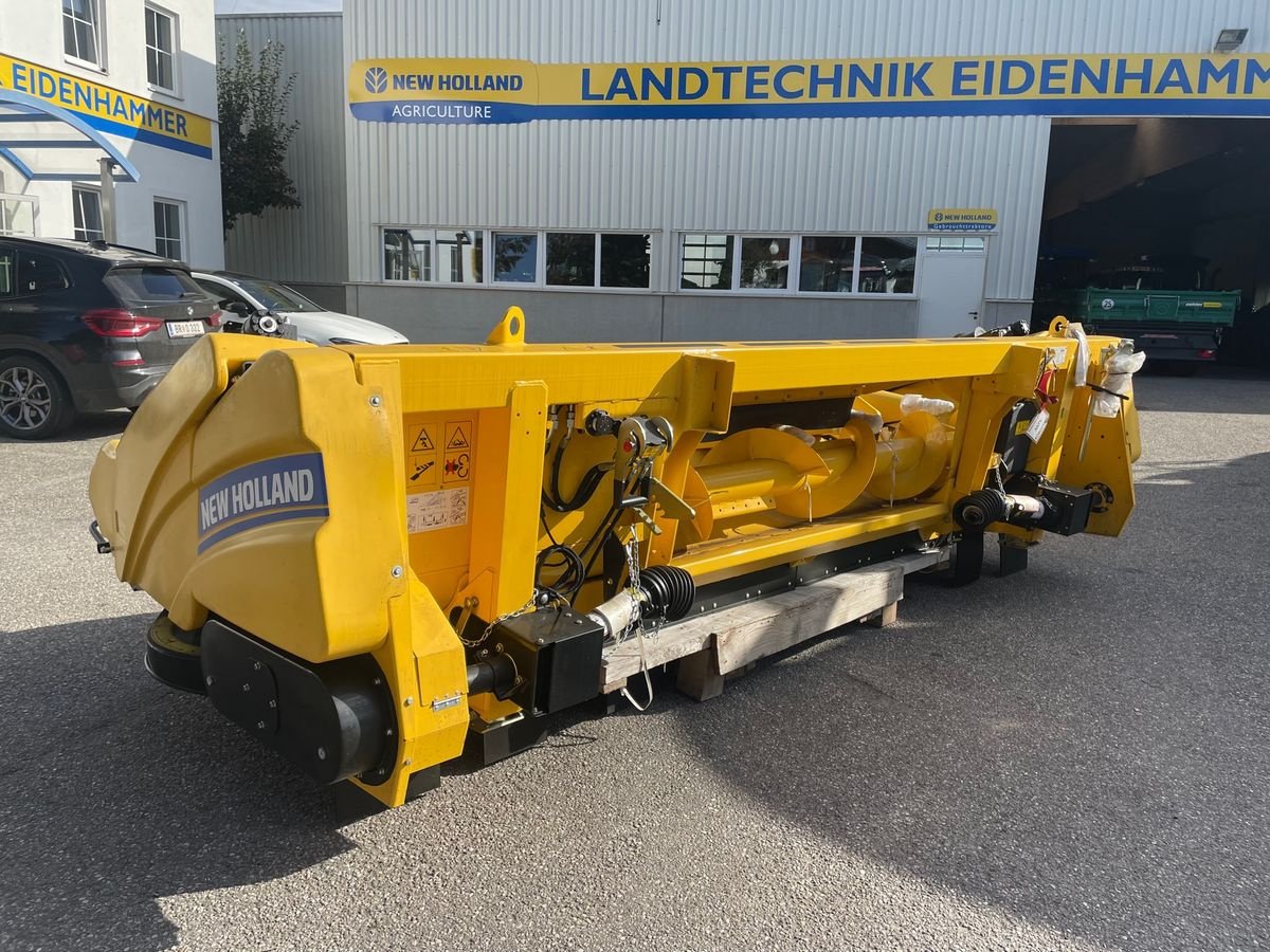 Schneidwerk des Typs New Holland Maispflücker NH 980CR 6R 70, Neumaschine in Burgkirchen (Bild 4)