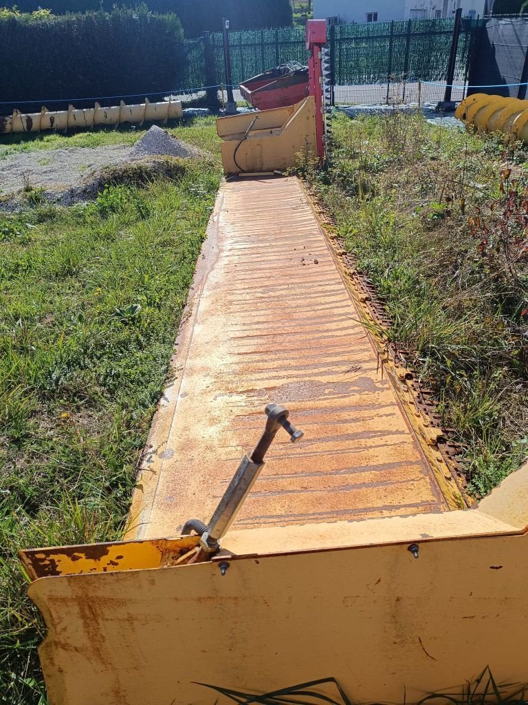 Schneidwerk of the type New Holland Prolonge coupe à colza, Gebrauchtmaschine in Chauvoncourt (Picture 8)