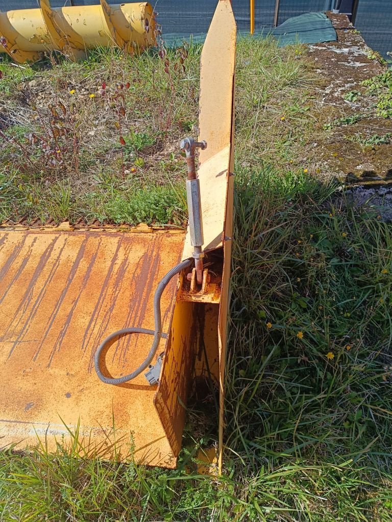 Schneidwerk of the type New Holland Prolonge coupe à colza, Gebrauchtmaschine in Chauvoncourt (Picture 10)