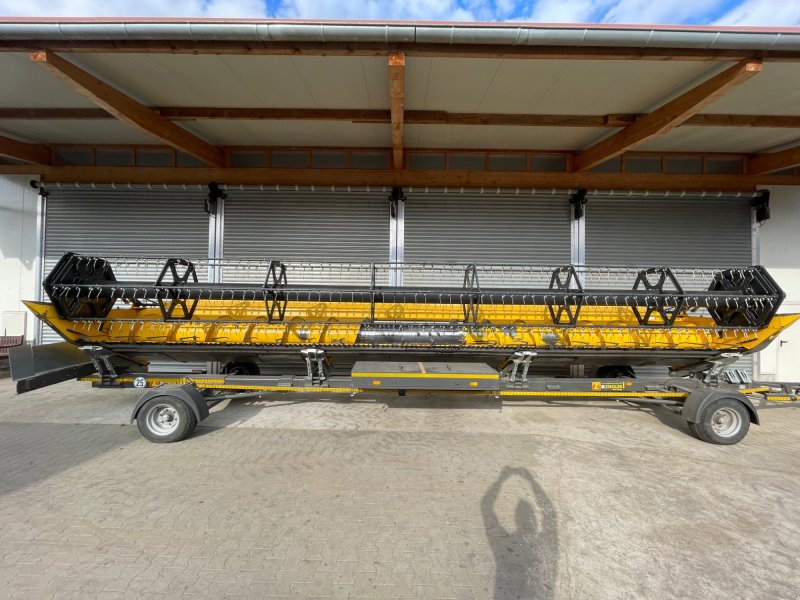 Schneidwerk des Typs New Holland Schneidwerk 10,70 m, Gebrauchtmaschine in Ebern (Bild 1)