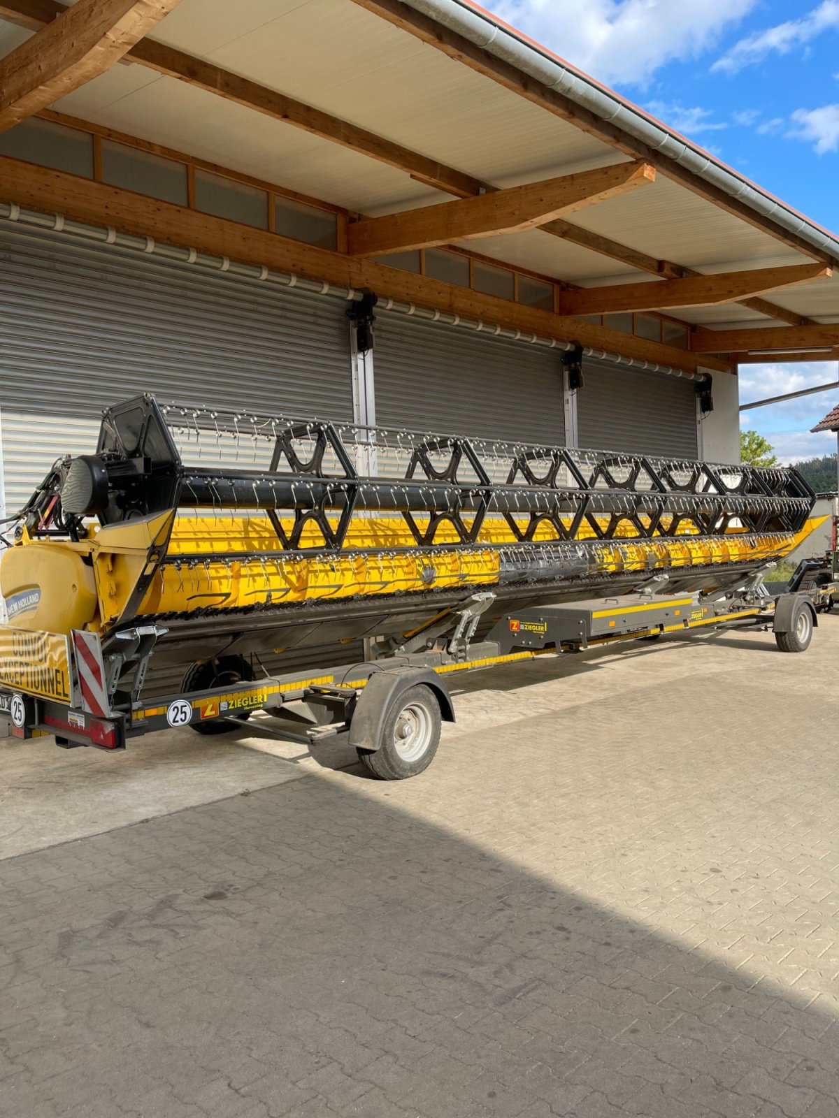 Schneidwerk des Typs New Holland Schneidwerk 10,70 m, Gebrauchtmaschine in Ebern (Bild 2)