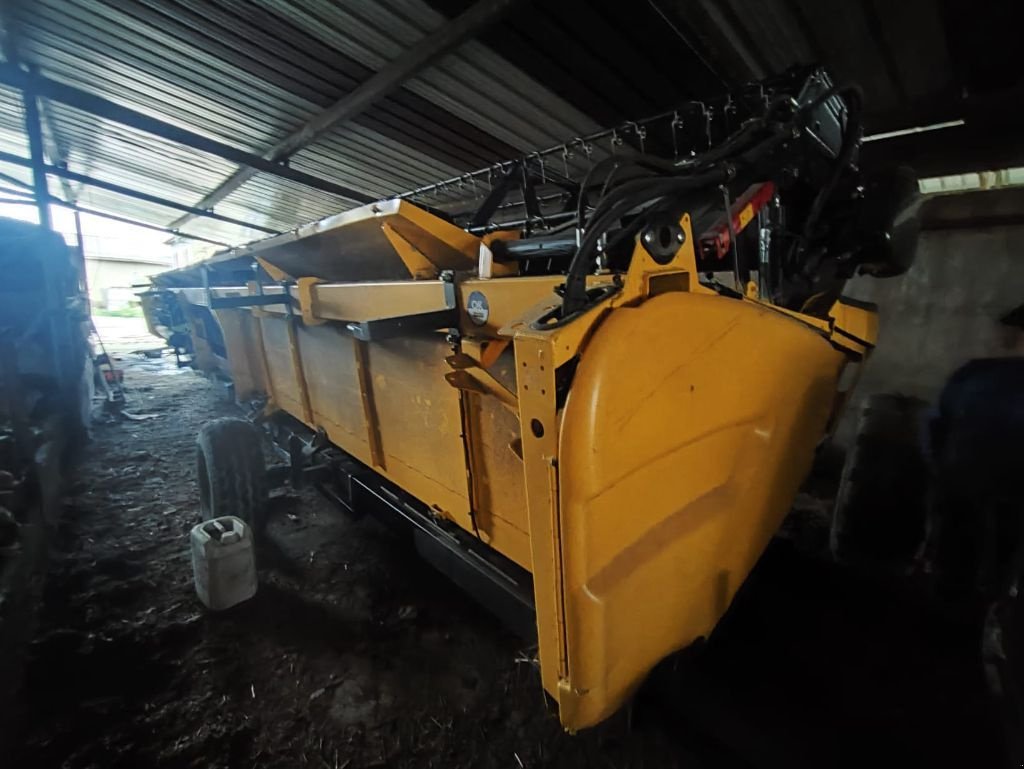 Schneidwerk от тип New Holland Varifeed 8P35VA, Gebrauchtmaschine в STENAY (Снимка 1)