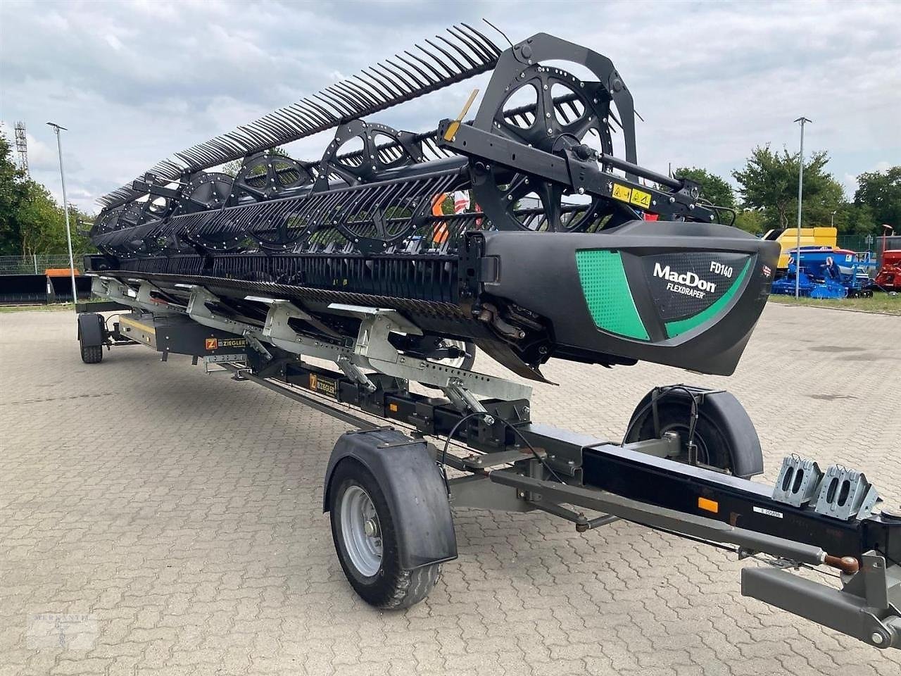 Schneidwerk des Typs Sonstige FD 140, Gebrauchtmaschine in Pragsdorf (Bild 1)