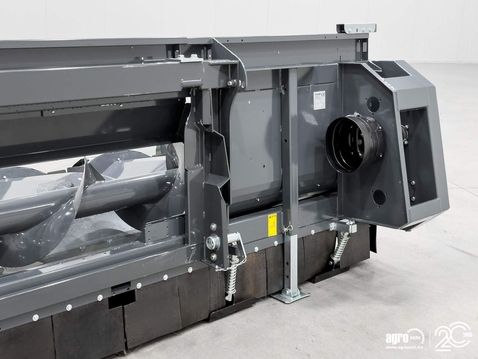 Schneidwerk des Typs Tecnomais TM3 6R 6 row (75 cm), rigid corn header for Claas Tucano and Lexion combines, with chopper and stalk crushers, Gebrauchtmaschine in Csengele (Bild 26)