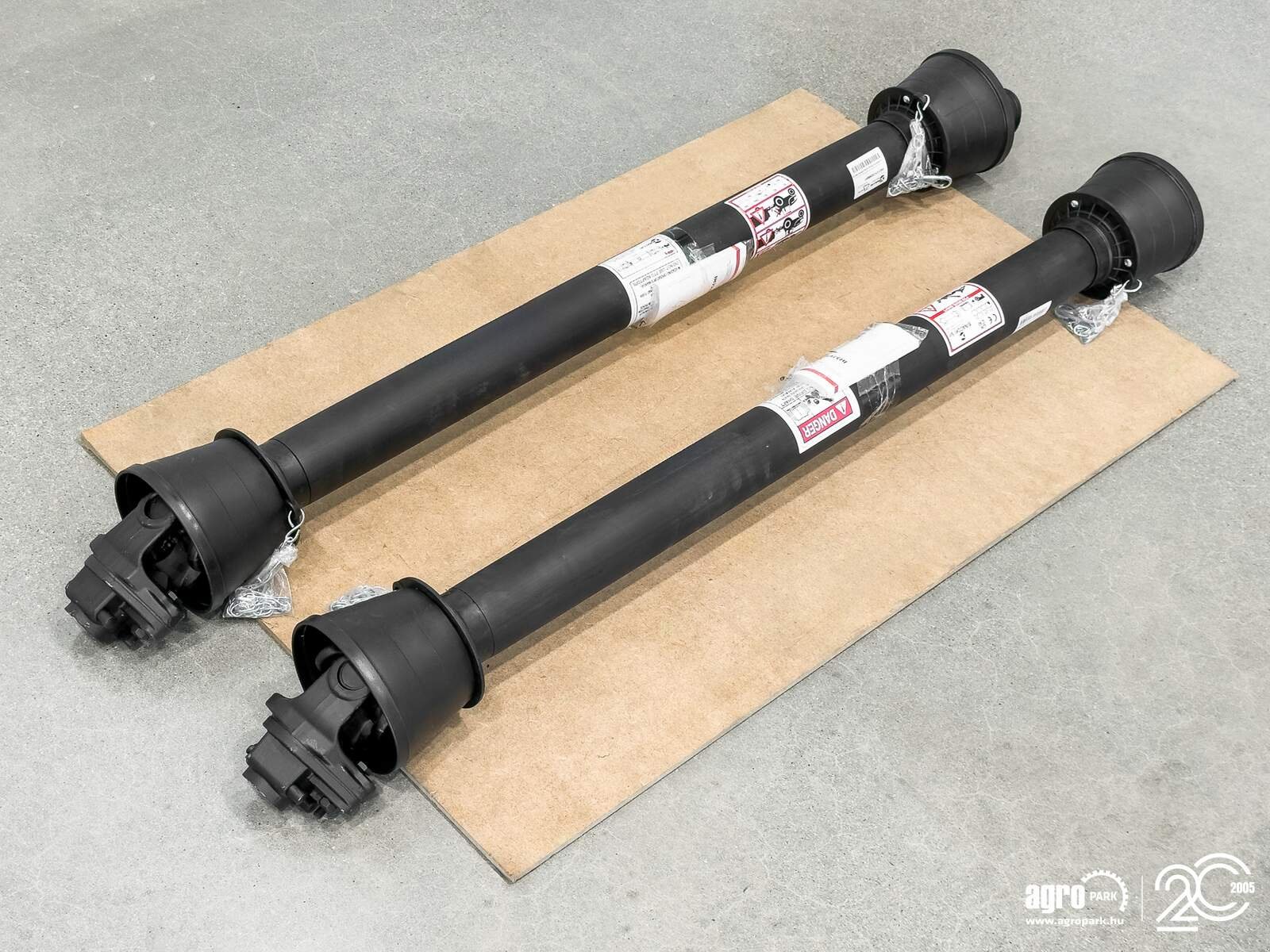 Schneidwerk des Typs Tecnomais TM3 6R 6 row (75 cm), rigid corn header for Claas Tucano and Lexion combines, with chopper and stalk crushers, Gebrauchtmaschine in Csengele (Bild 28)