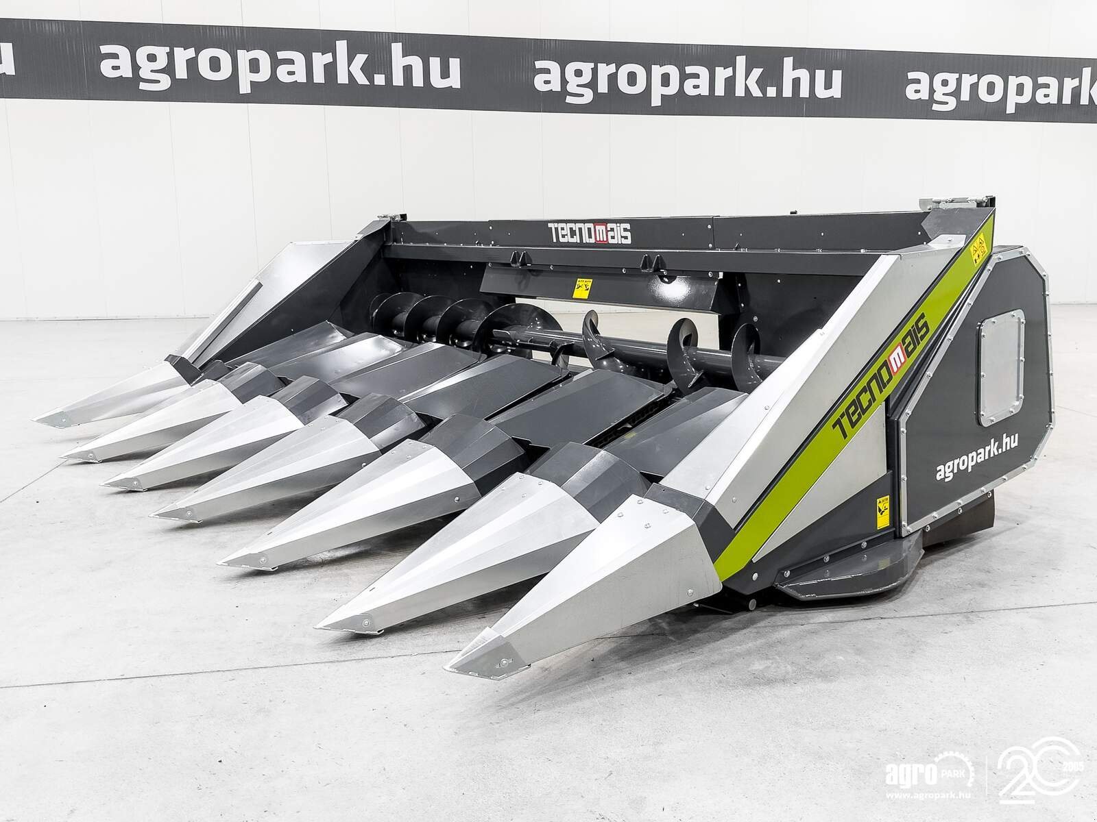 Schneidwerk typu Tecnomais TM3 6R 6 row (75 cm), rigid corn header for John Deere W and T combines, with chopper and stalk crushers, Gebrauchtmaschine v Csengele (Obrázek 1)