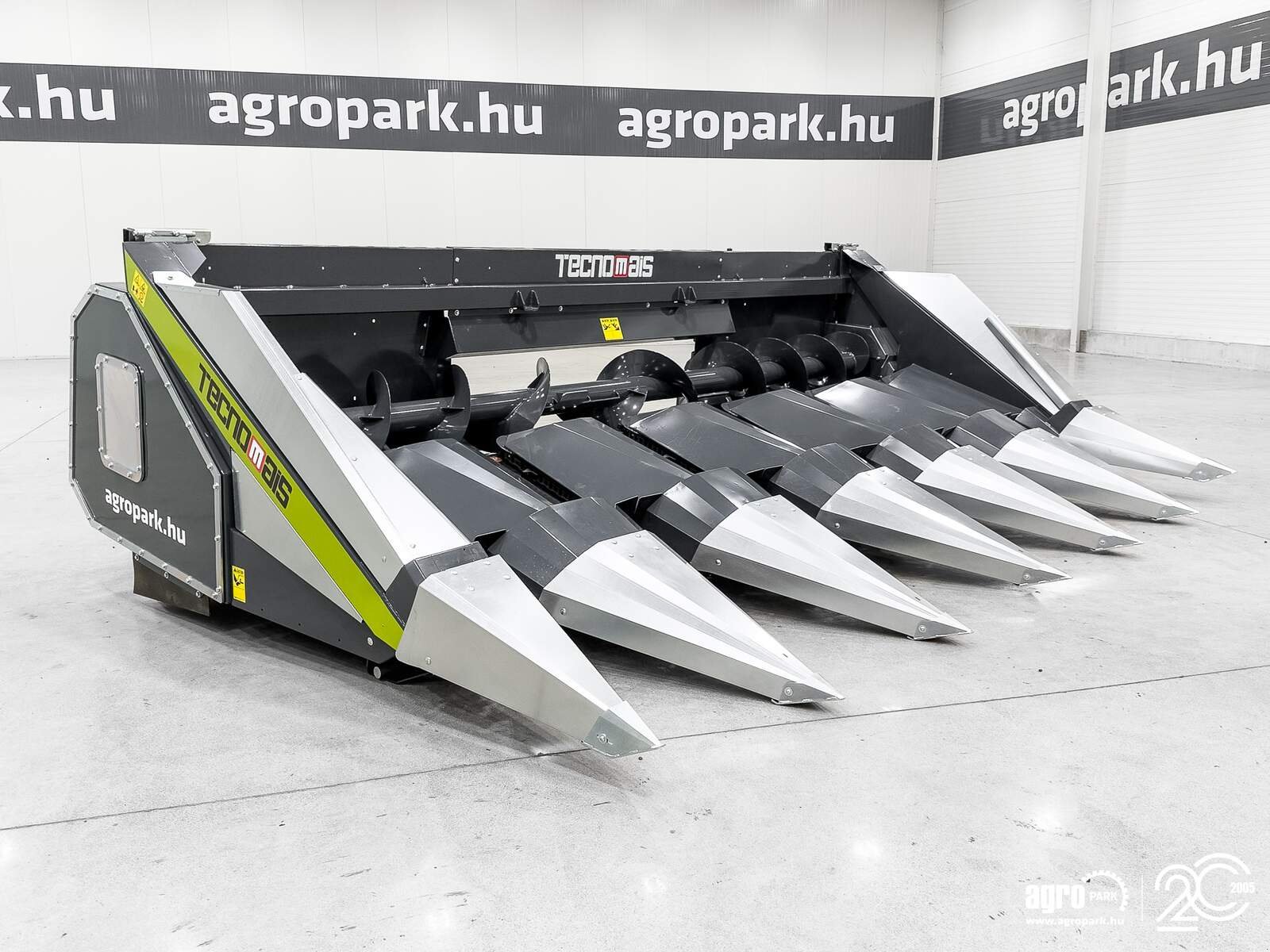 Schneidwerk typu Tecnomais TM3 6R 6 row (75 cm), rigid corn header for John Deere W and T combines, with chopper and stalk crushers, Gebrauchtmaschine v Csengele (Obrázek 2)