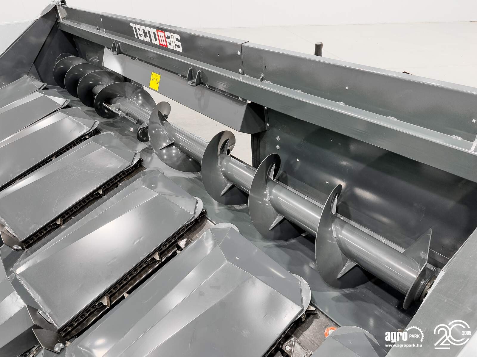 Schneidwerk typu Tecnomais TM3 6R 6 row (75 cm), rigid corn header for John Deere W and T combines, with chopper and stalk crushers, Gebrauchtmaschine v Csengele (Obrázek 14)