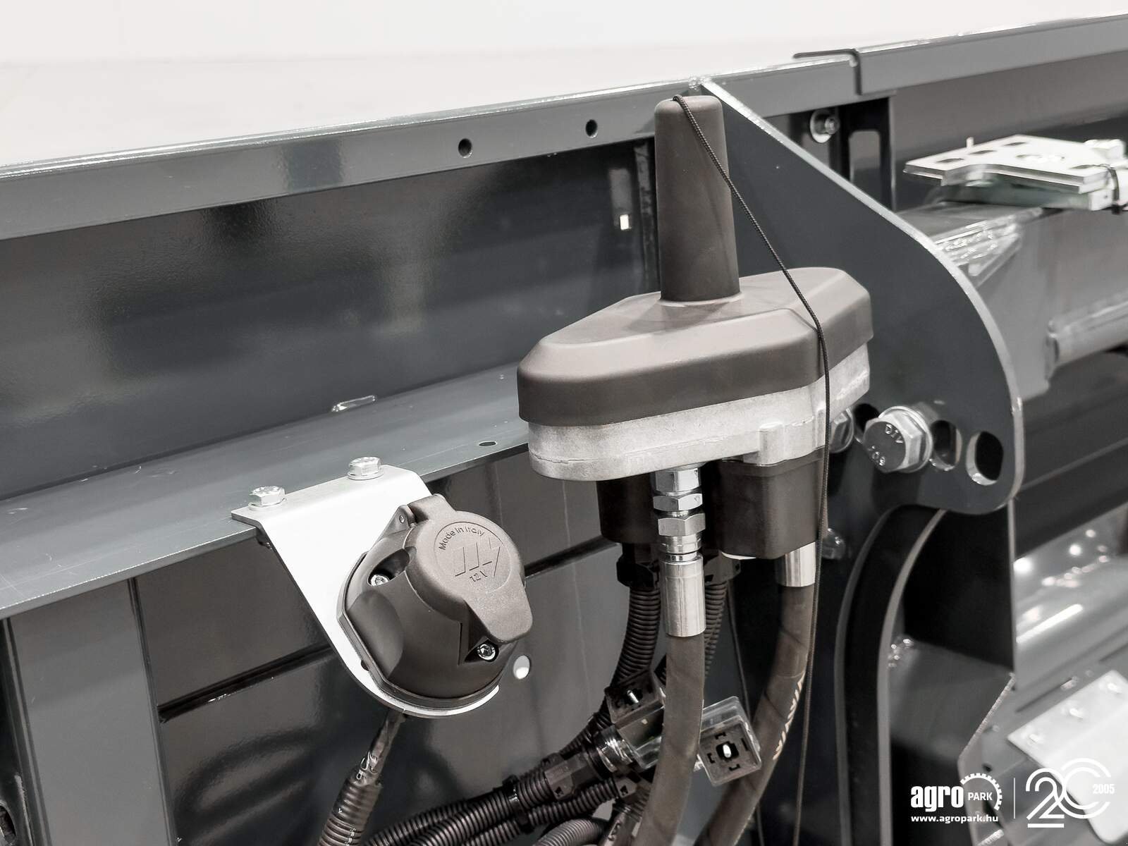 Schneidwerk typu Tecnomais TM3 6R 6 row (75 cm), rigid corn header for John Deere W and T combines, with chopper and stalk crushers, Gebrauchtmaschine v Csengele (Obrázek 21)