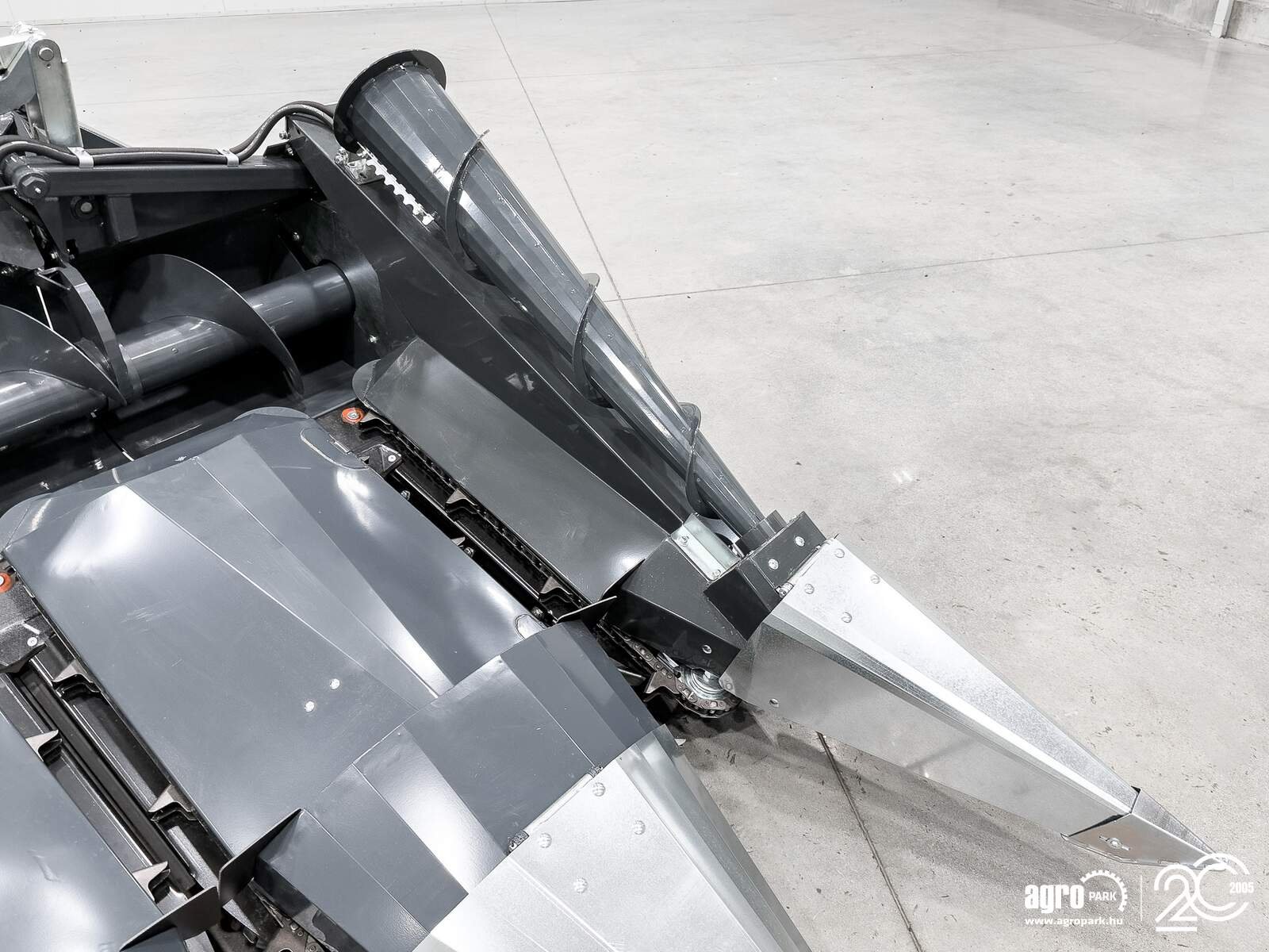 Schneidwerk of the type Tecnomais TMRP2 6R-F corn header, 6 row, foldable, 75 cm, for John Deere W and T combines, chopper, stalk crushers, Gebrauchtmaschine in Csengele (Picture 13)