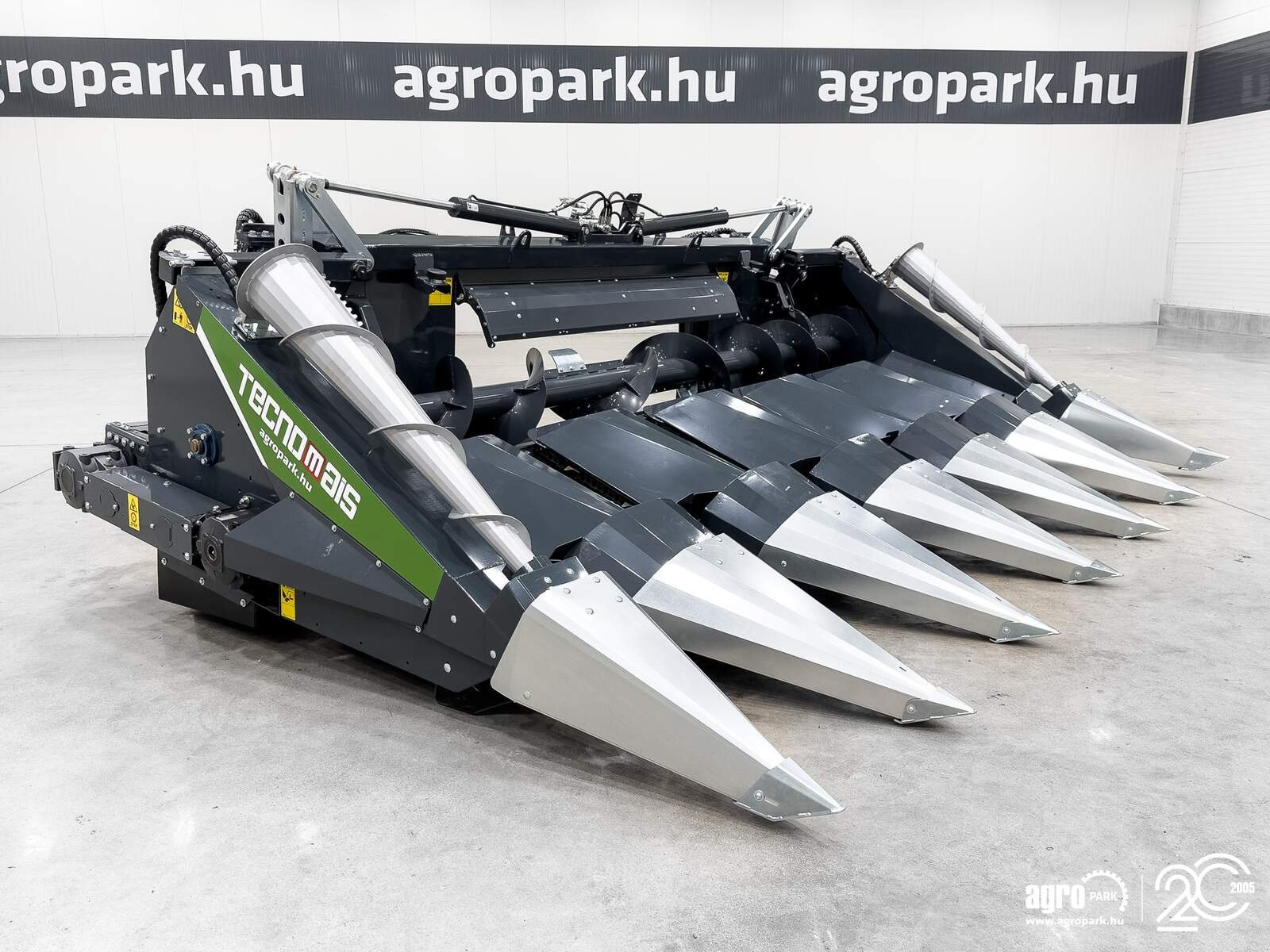 Schneidwerk typu Tecnomais TMRP4 6R-F 6 row (75 cm), foldable corn header, for Case IH and New Holland combines, Gebrauchtmaschine v Csengele (Obrázek 2)