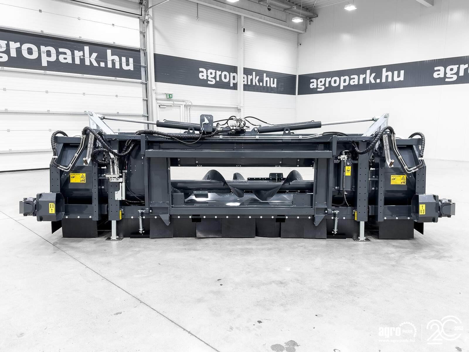 Schneidwerk typu Tecnomais TMRP4 6R-F 6 row (75 cm), foldable corn header, for Case IH and New Holland combines, Gebrauchtmaschine v Csengele (Obrázek 9)