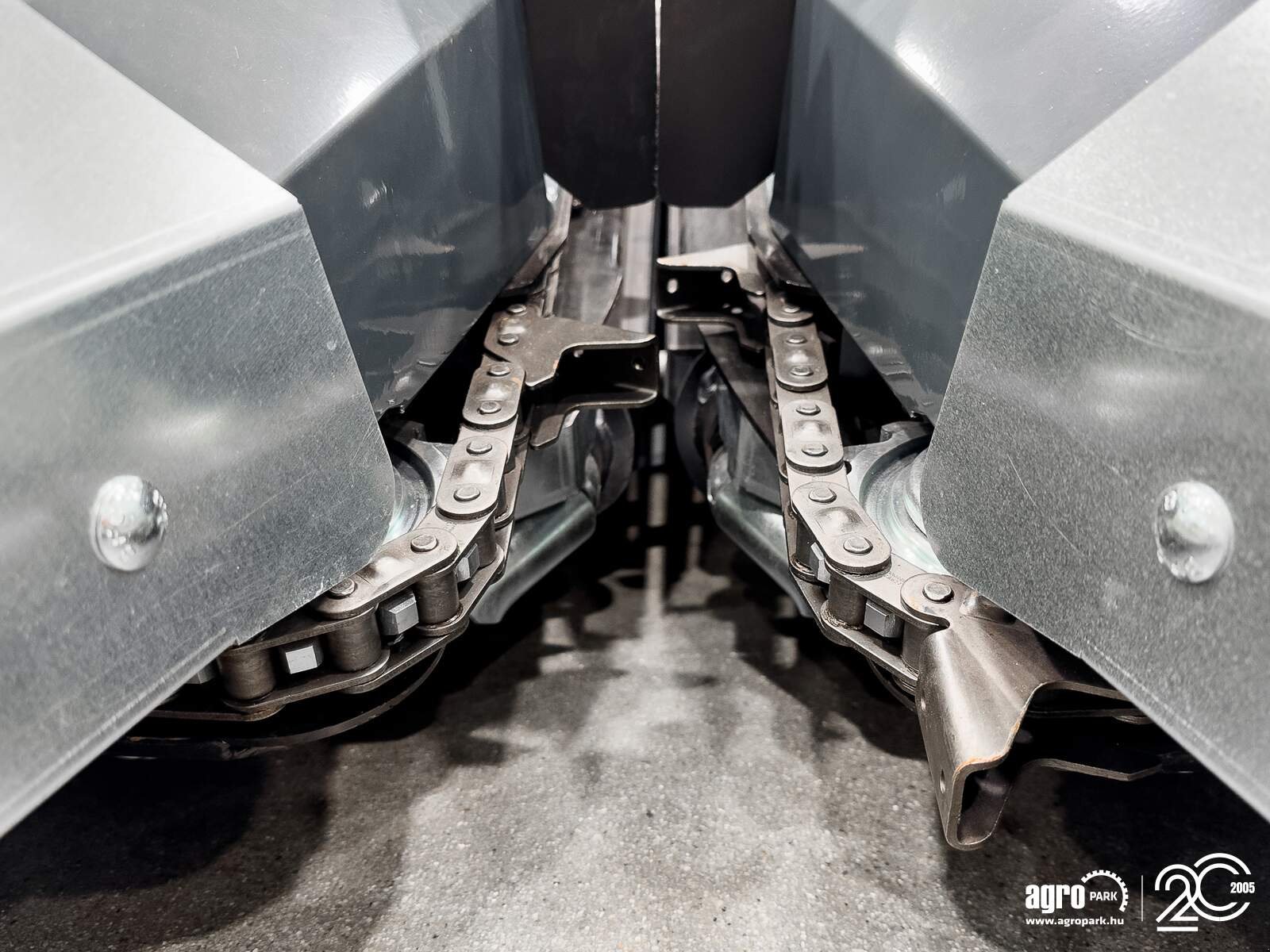 Schneidwerk typu Tecnomais TMRP4 6R-F 6 row (75 cm), foldable corn header, for Case IH and New Holland combines, Gebrauchtmaschine v Csengele (Obrázek 12)