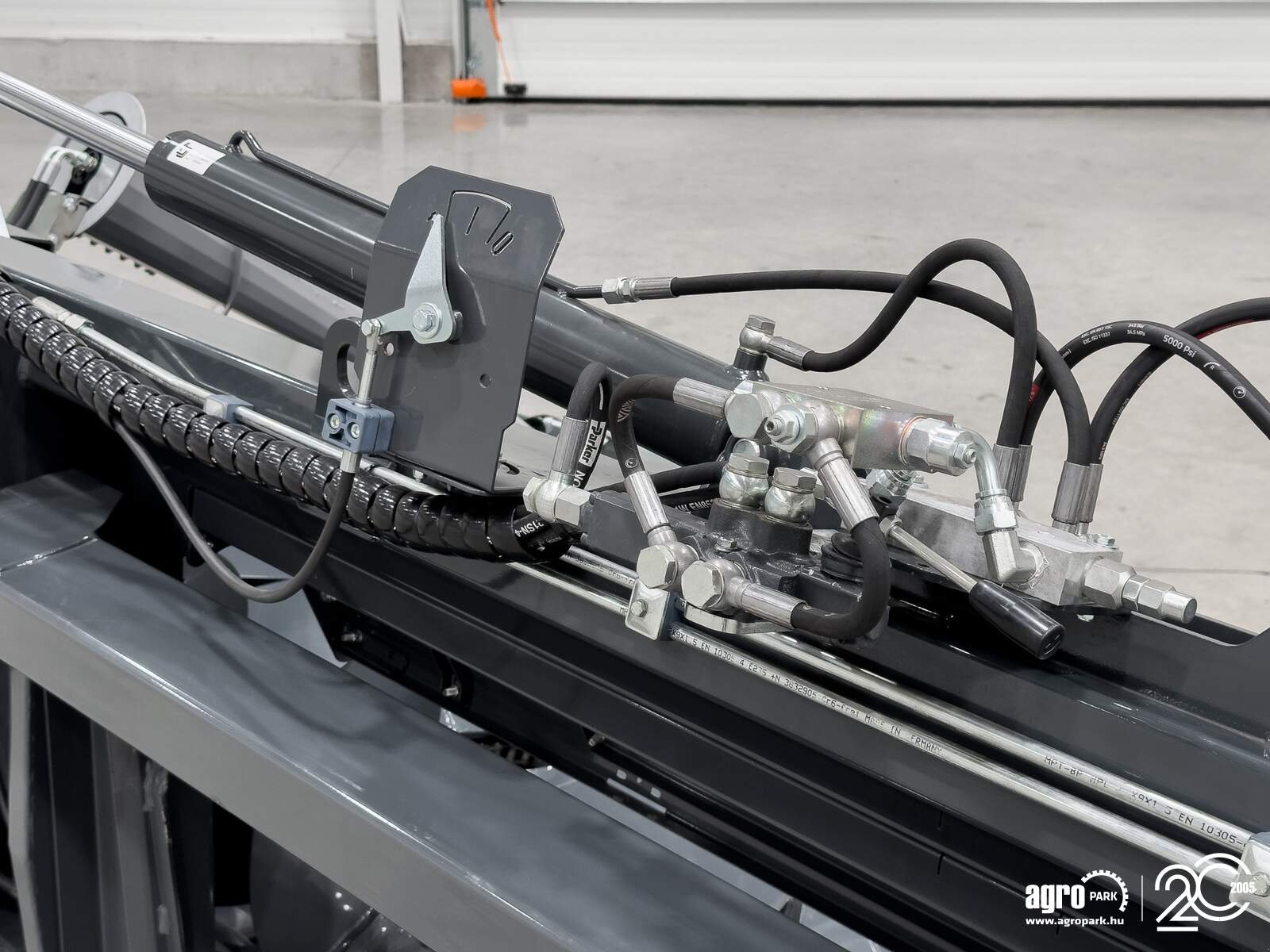 Schneidwerk typu Tecnomais TMRP4 6R-F 6 row (75 cm), foldable corn header, for Case IH and New Holland combines, Gebrauchtmaschine v Csengele (Obrázek 26)