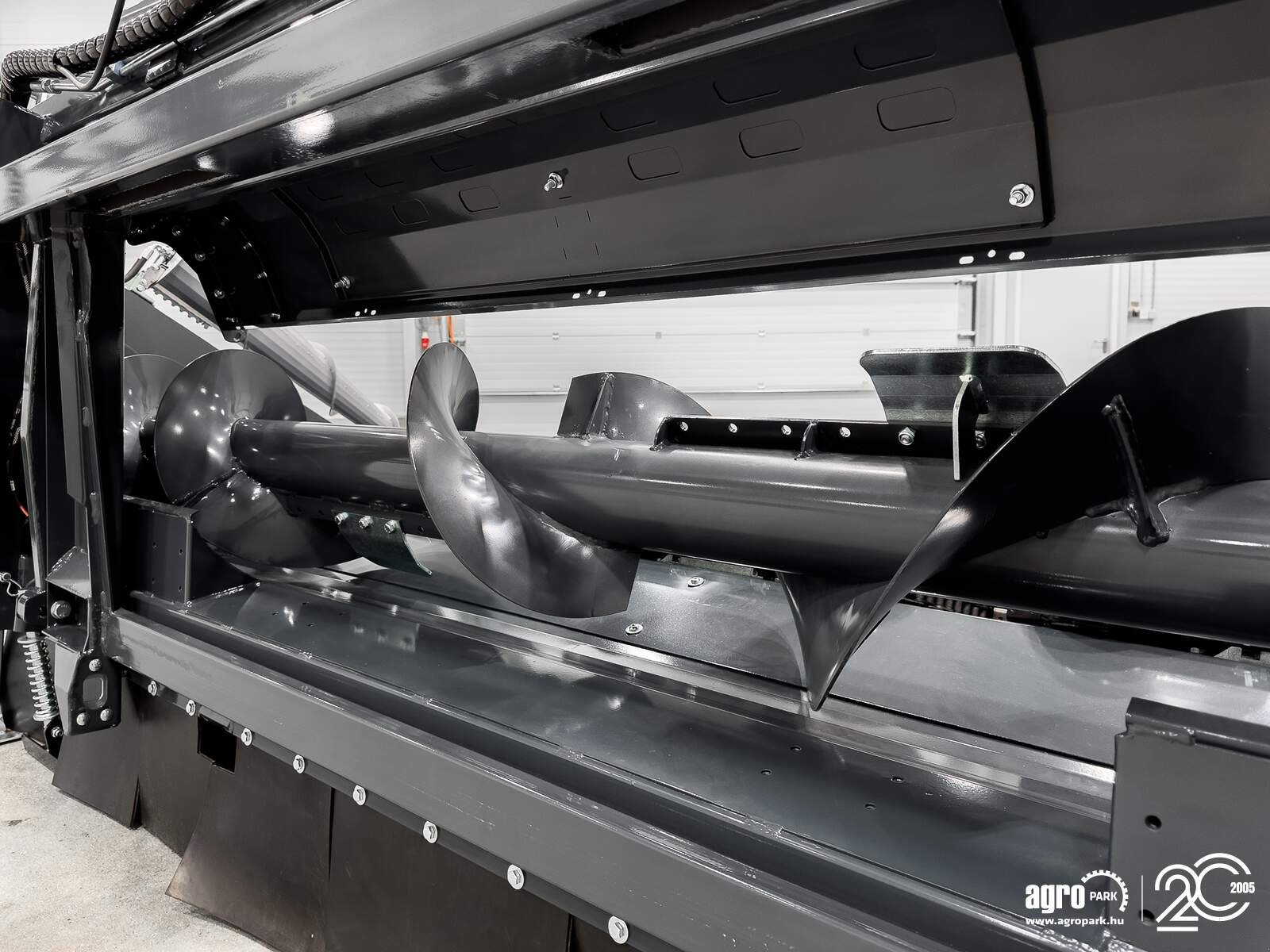 Schneidwerk typu Tecnomais TMRP4 6R-F 6 row (75 cm), foldable corn header, for Case IH and New Holland combines, Gebrauchtmaschine v Csengele (Obrázek 27)