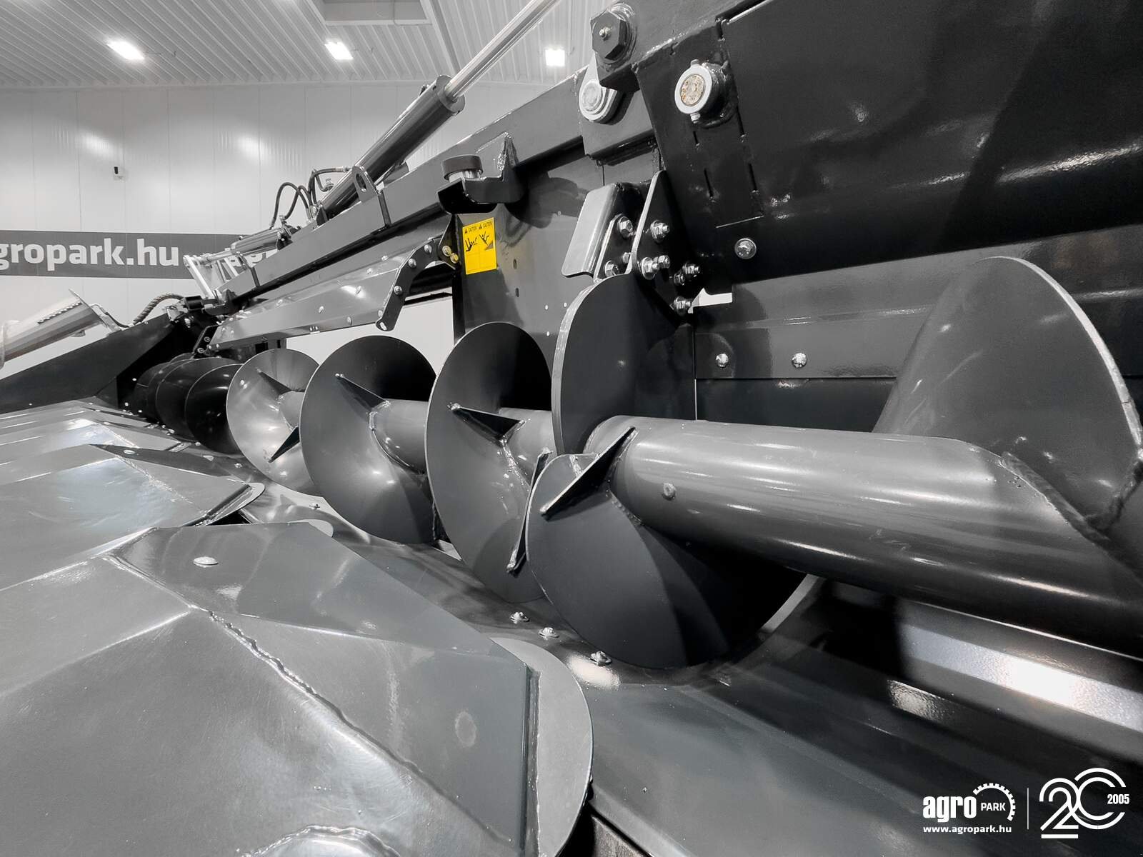 Schneidwerk Türe ait Tecnomais TMRP4 6R-F 6 row (75 cm), foldable corn header, for Claas combines, Gebrauchtmaschine içinde Csengele (resim 22)