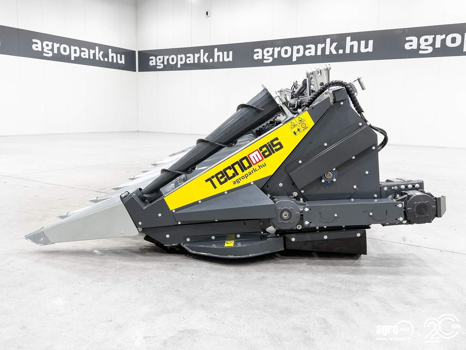 Schneidwerk typu Tecnomais TMRP4 8R-F 8 row (75 cm), foldable corn header, for Case IH and New Holland combines, Gebrauchtmaschine v Csengele (Obrázek 5)