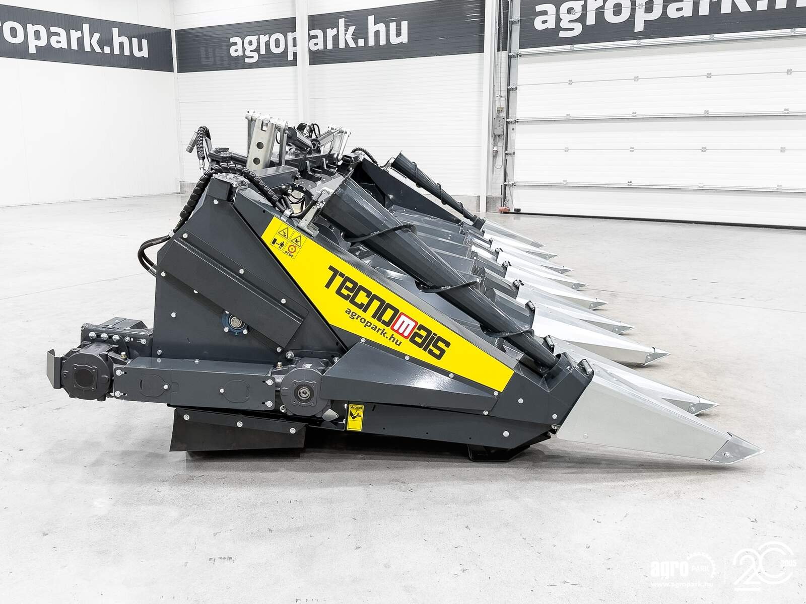 Schneidwerk typu Tecnomais TMRP4 8R-F 8 row (75 cm), foldable corn header, for Case IH and New Holland combines, Gebrauchtmaschine v Csengele (Obrázek 8)