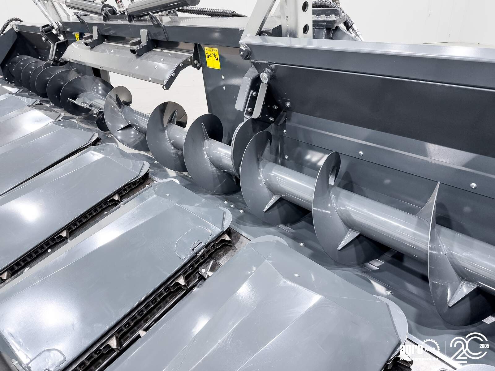 Schneidwerk typu Tecnomais TMRP4 8R-F 8 row (75 cm), foldable corn header, for Case IH and New Holland combines, Gebrauchtmaschine v Csengele (Obrázek 16)