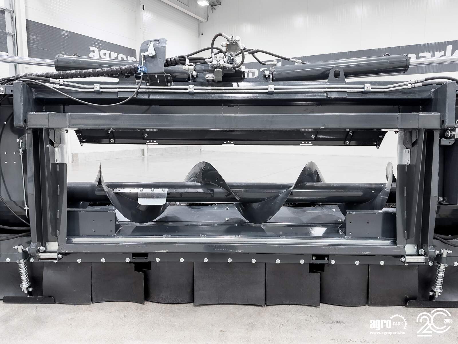 Schneidwerk typu Tecnomais TMRP4 8R-F 8 row (75 cm), foldable corn header, for Case IH and New Holland combines, Gebrauchtmaschine v Csengele (Obrázek 19)