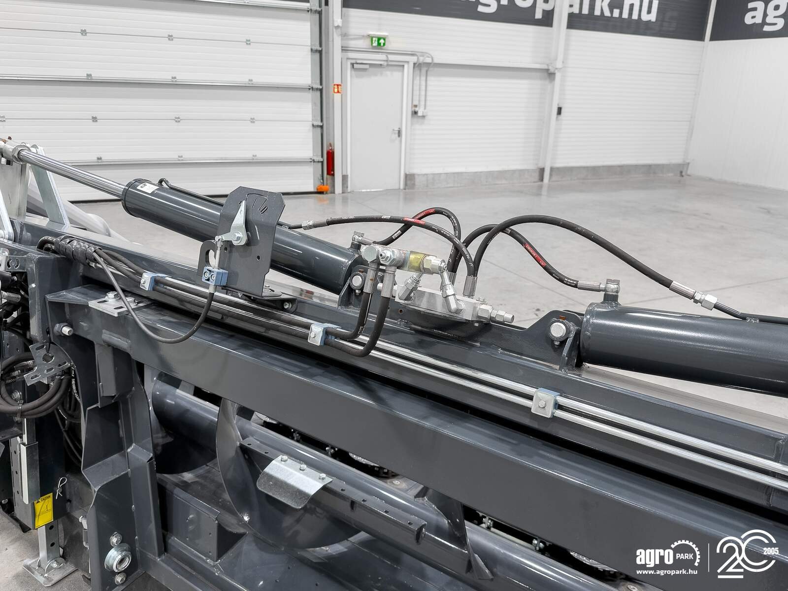 Schneidwerk tipa Tecnomais TMRP4 8R-F 8 row (75 cm), foldable corn header, for John Deere W and T combines, Gebrauchtmaschine u Csengele (Slika 20)