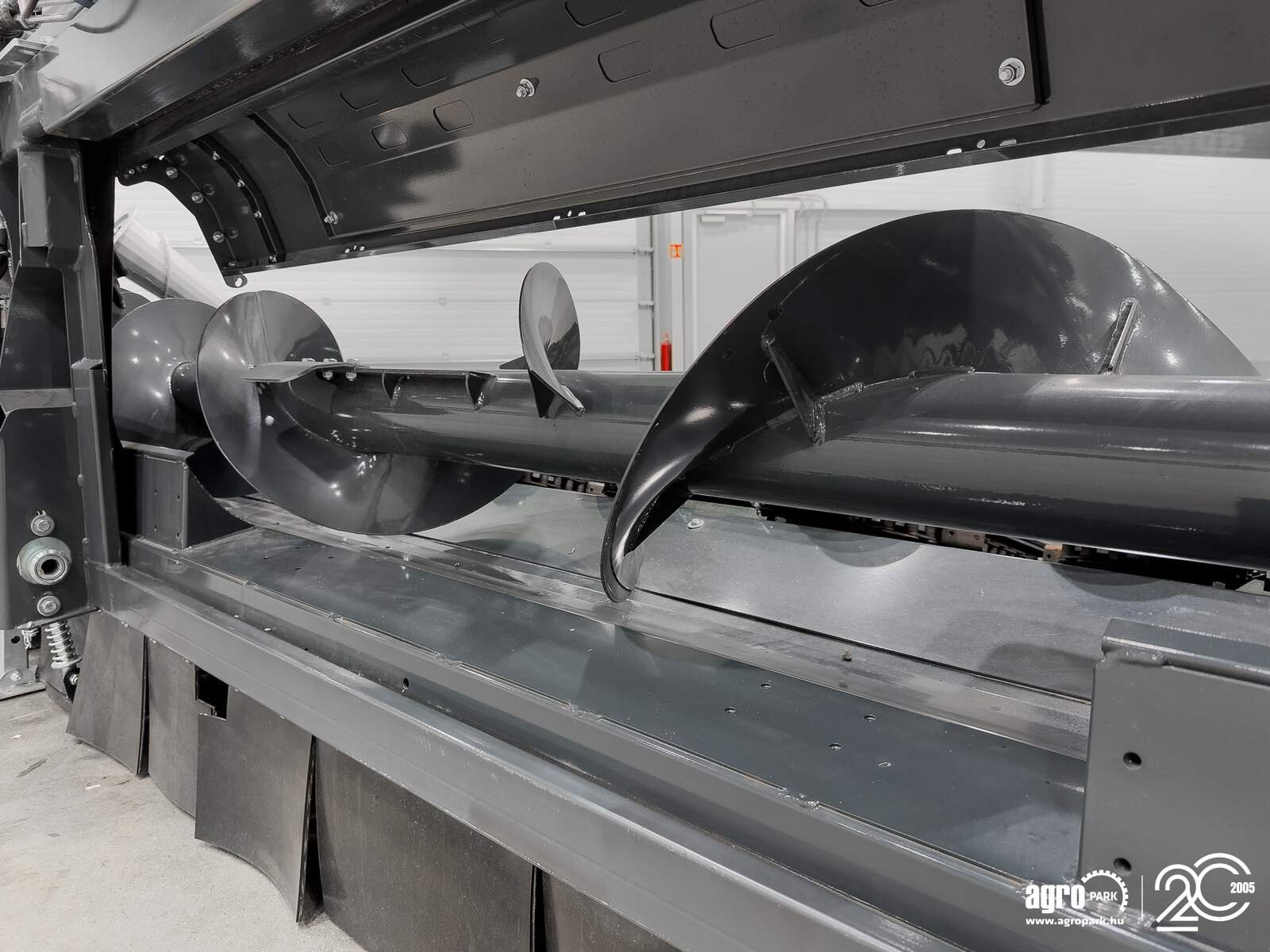 Schneidwerk типа Tecnomais TMRP4 8R-F UNUSED 8 row (75 cm), foldable corn header, for Claas Tucano and Lexion combines, Gebrauchtmaschine в Csengele (Фотография 21)