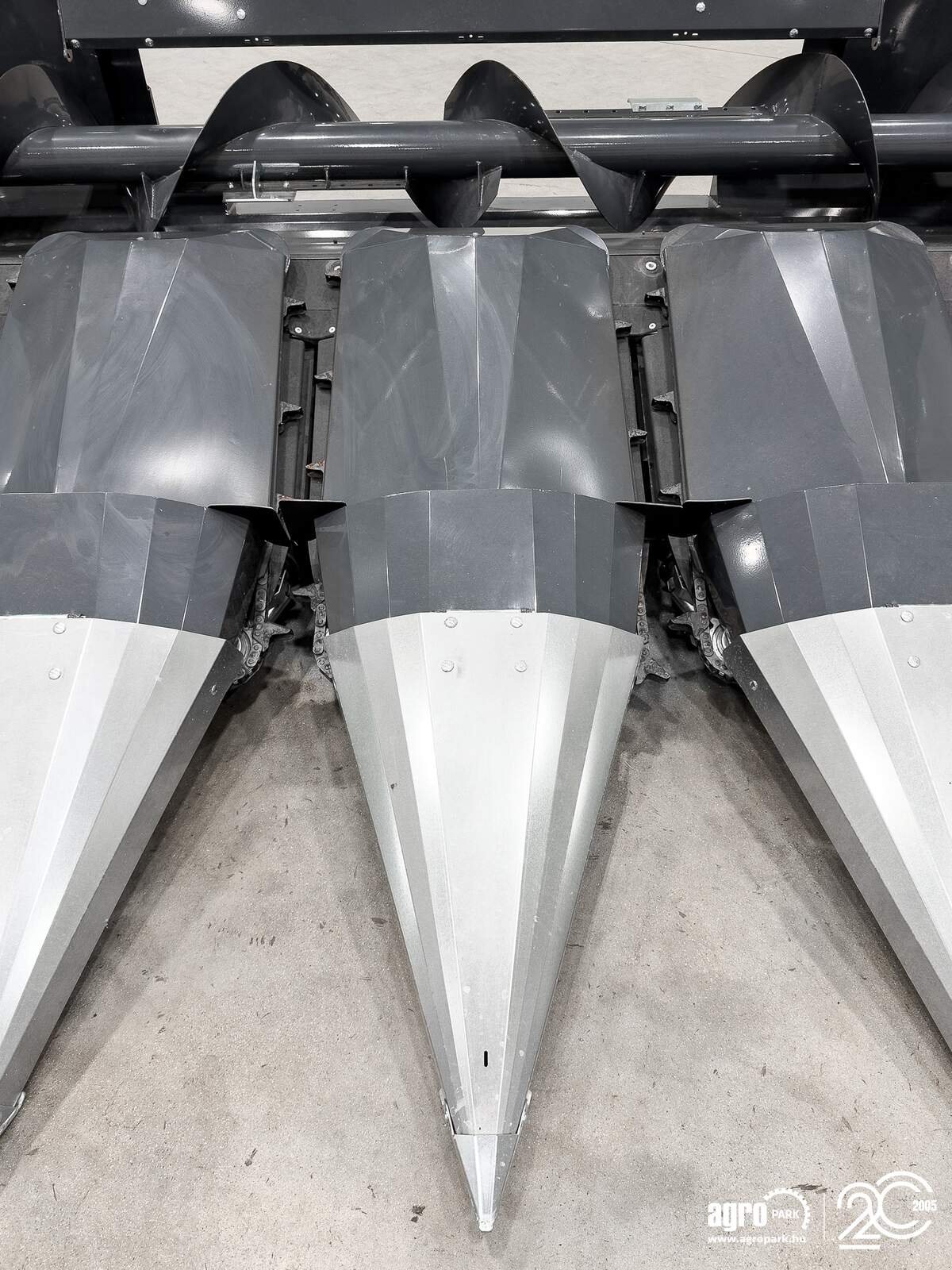 Schneidwerk typu Tecnomais TMRP4 8R-F UNUSED 8 row (75 cm), foldable corn header, for Claas Tucano and Lexion combines, Gebrauchtmaschine w Csengele (Zdjęcie 11)