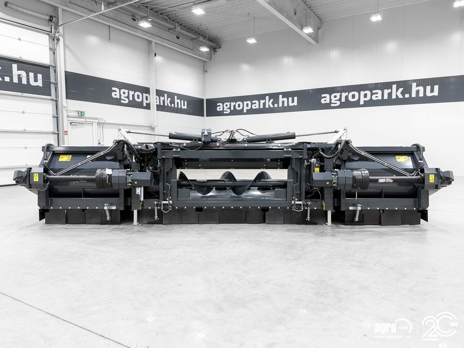 Schneidwerk tip Tecnomais TMRP4 8R-F UNUSED 8 row (75 cm), foldable corn header, for Claas Tucano and Lexion combines, Gebrauchtmaschine in Csengele (Poză 9)