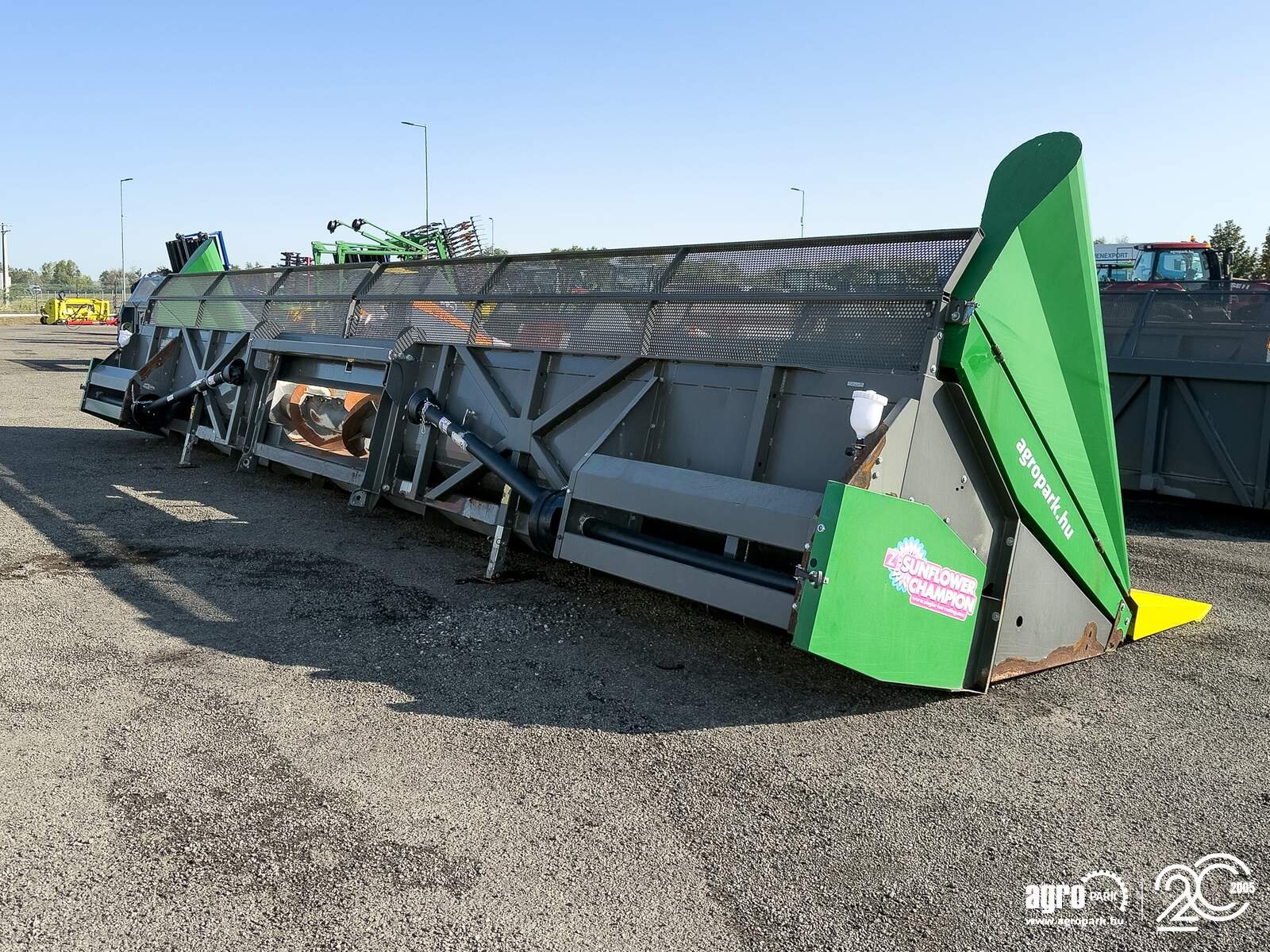 Schneidwerk typu Ziegler Sunflower Champion 12R John Deere 12 row sunflower header, 75 cm row distance, for John Deere S and T combines, Gebrauchtmaschine v Csengele (Obrázek 3)