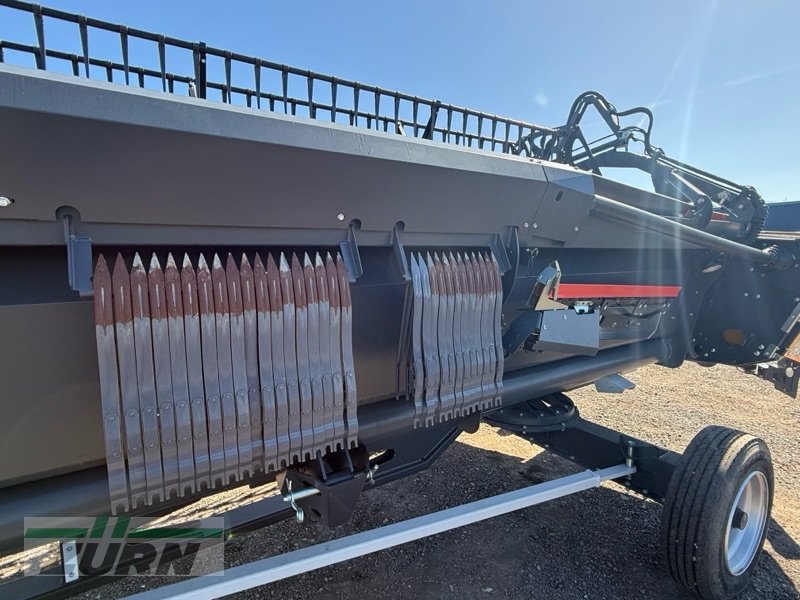 Schneidwerk des Typs Zürn ZURN Premium Flow 735PF NH and Case inc. Trolley, Gebrauchtmaschine in Princes Risborough (Bild 5)