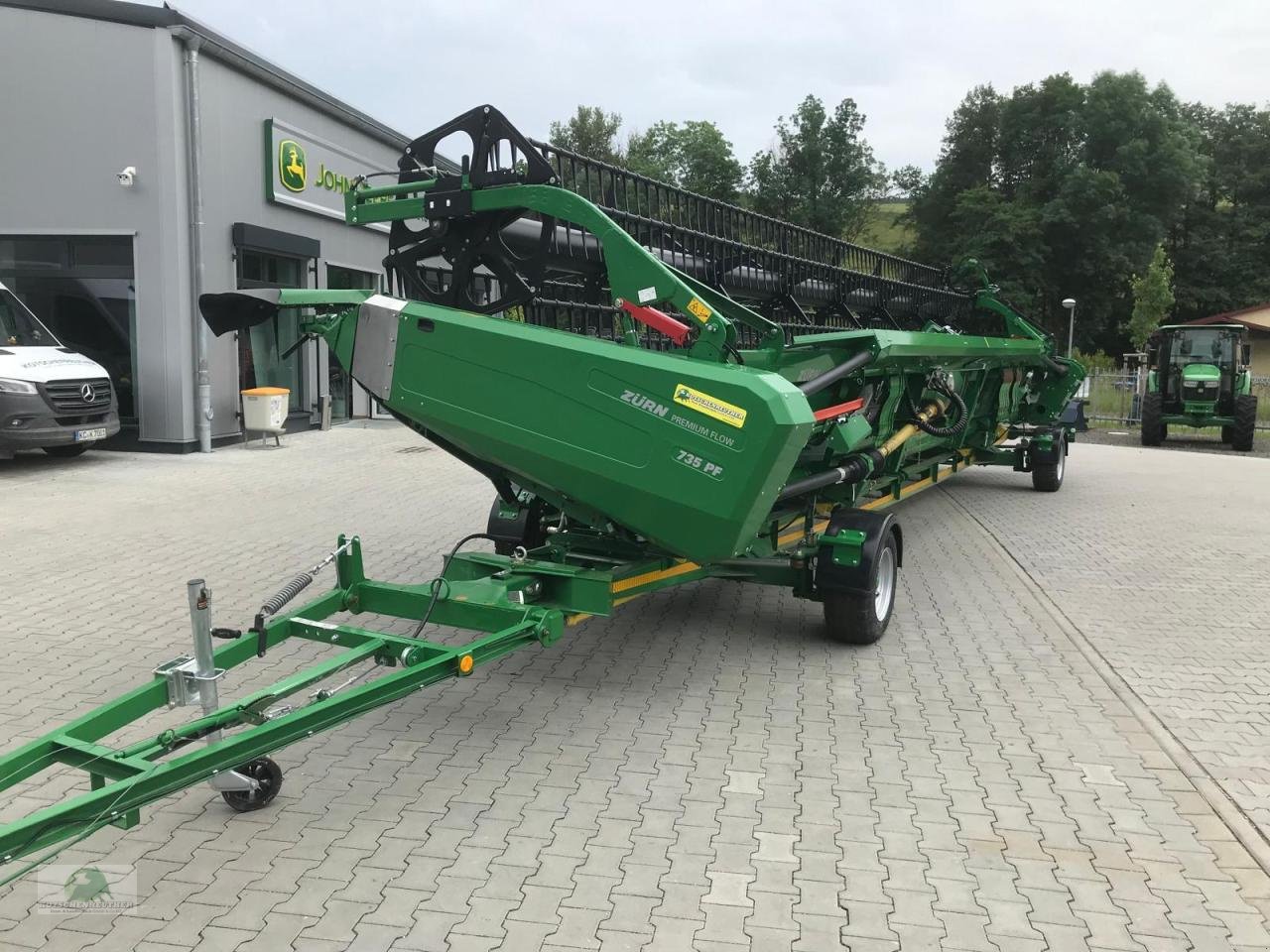 Schneidwerkswagen des Typs John Deere 735PF, Neumaschine in Teichröda (Bild 2)